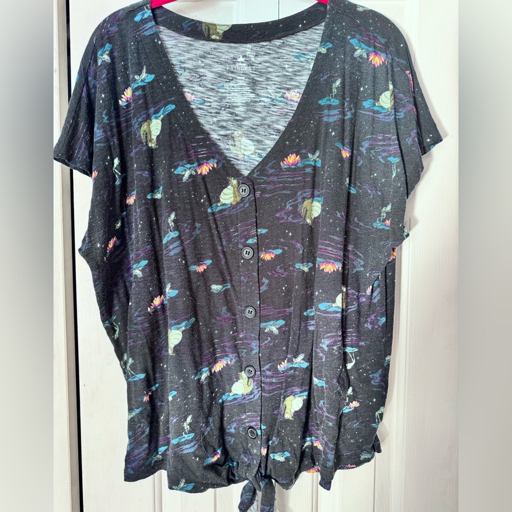 Torrid x Disney Princess Tie front button up tee - Princess and the Frog
